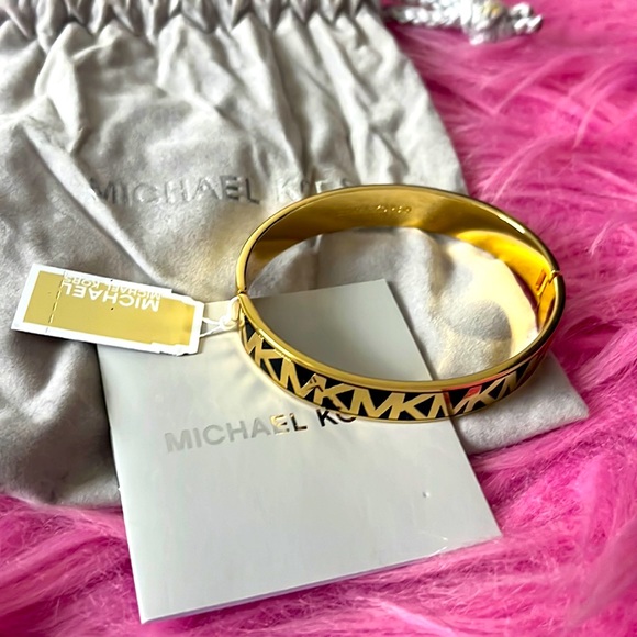 Michael Kors Jewelry - NWT and dustbag Michael Kors black and gold bangle bracelet